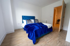 Newly Built Spacious Apartment easily accessible to Luton Airport, Town centre and station